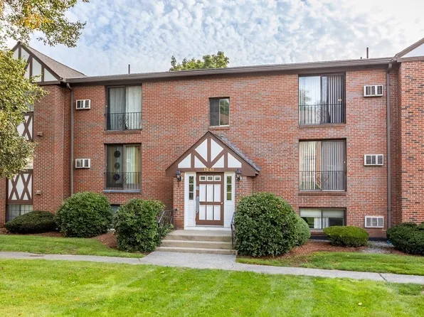 1241 Lawrence St APT 303, Lowell, MA 01852