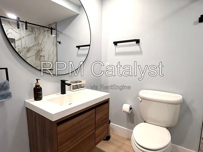 4725 Cove Cir #902 — Photo 8