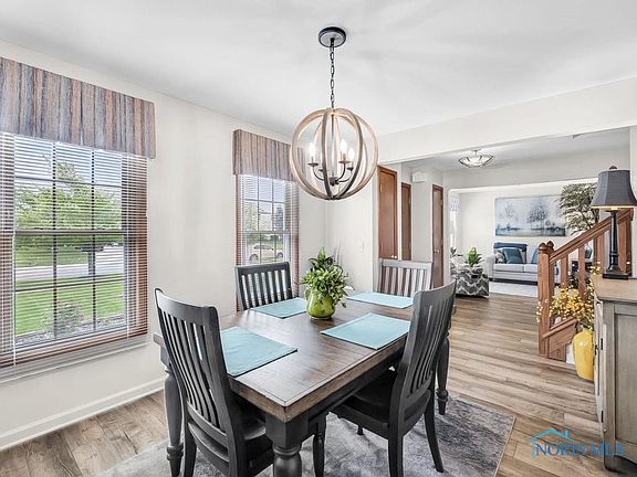 5th image of 523 Streamview Dr