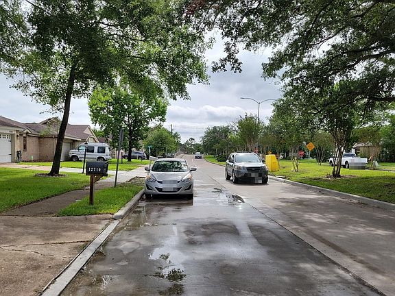 5th image of 12712 Westpark Dr