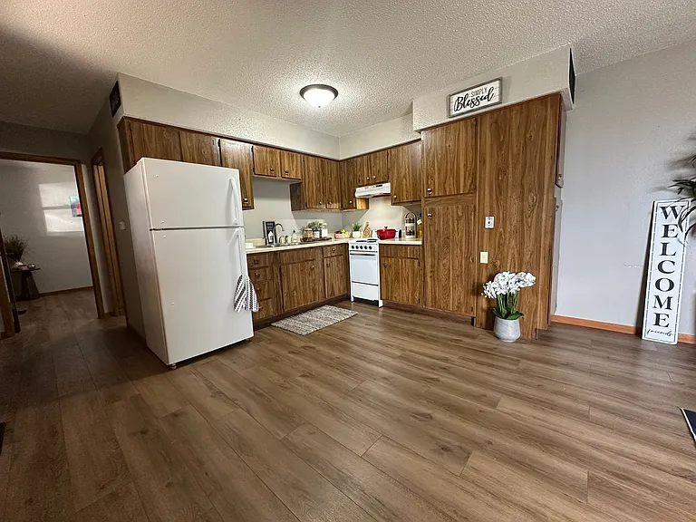 322 S Washington St — Photo 7