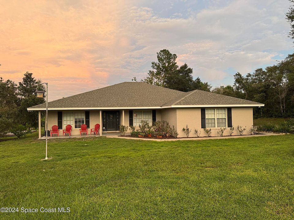 1st image of 221 Lake Doyle Dr