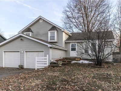 8419 NW 68th St, Parkville, MO, 64152