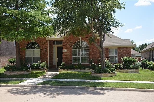 1st image of 2041 Fox Glen Dr