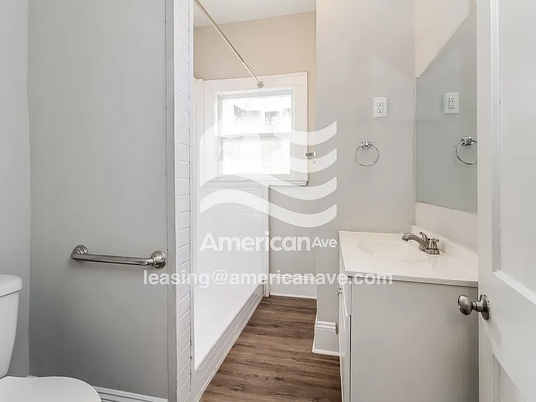 7090_011_wm_-_main_bathroom_13500627.jpg