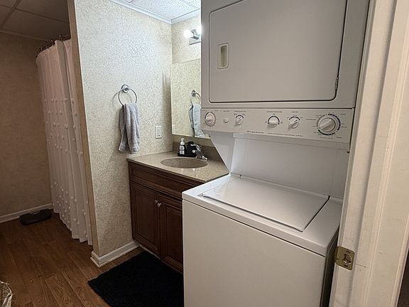 4th image of 1543 N Reading Rd