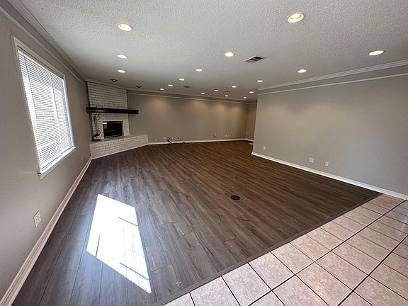 2nd image of 223 Lincoln Dr