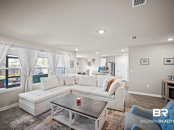3rd image of 3250 Vista Del Mar Dr