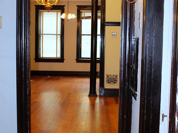 4th image of 3863 Connecticut St