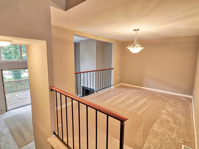 449 Colonial Ridge Ln — Photo 5