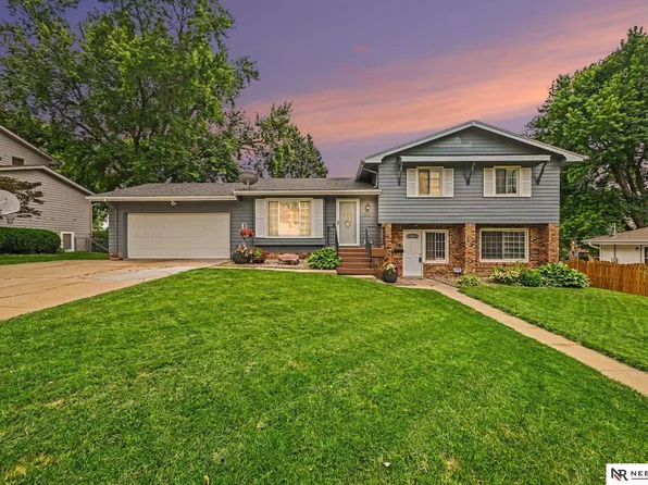603 Hogan Dr, Papillion, NE 68046