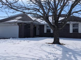 3576 W Shawnee Drive, Springfield, MO 65810