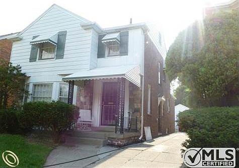 ROSELAWN LISTING PIC.jpg