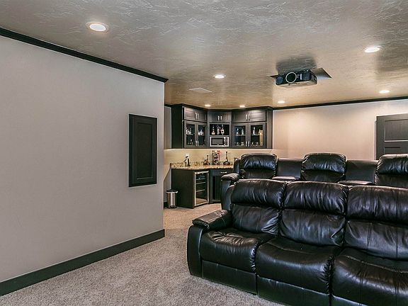 5th image of 4207 Roxton Dr