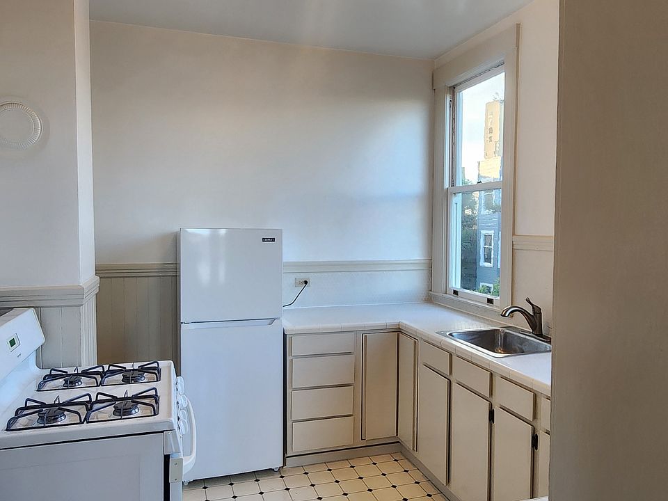 1st image of 1040 Fulton St #16