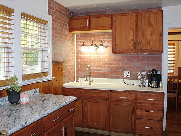 2nd image of 1065 E 174th St