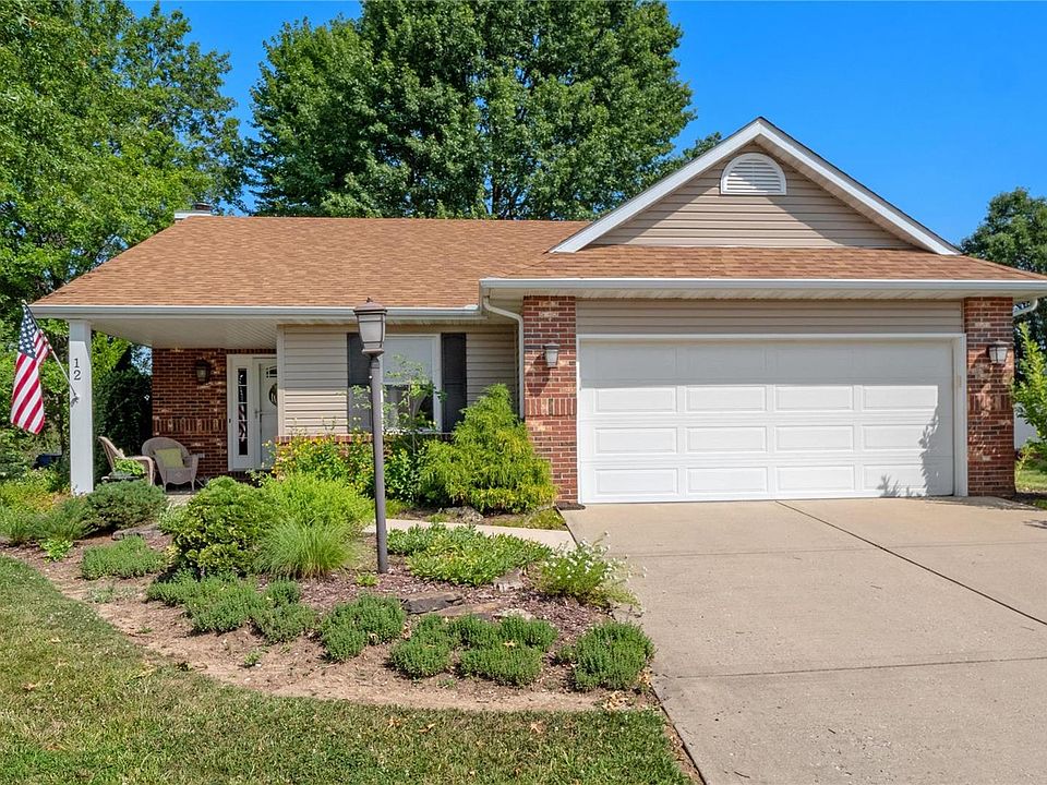 1st image of 12 Huntington Place Dr