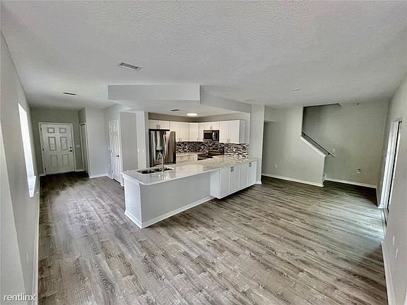 2nd image of 4270 Tyler Cir N