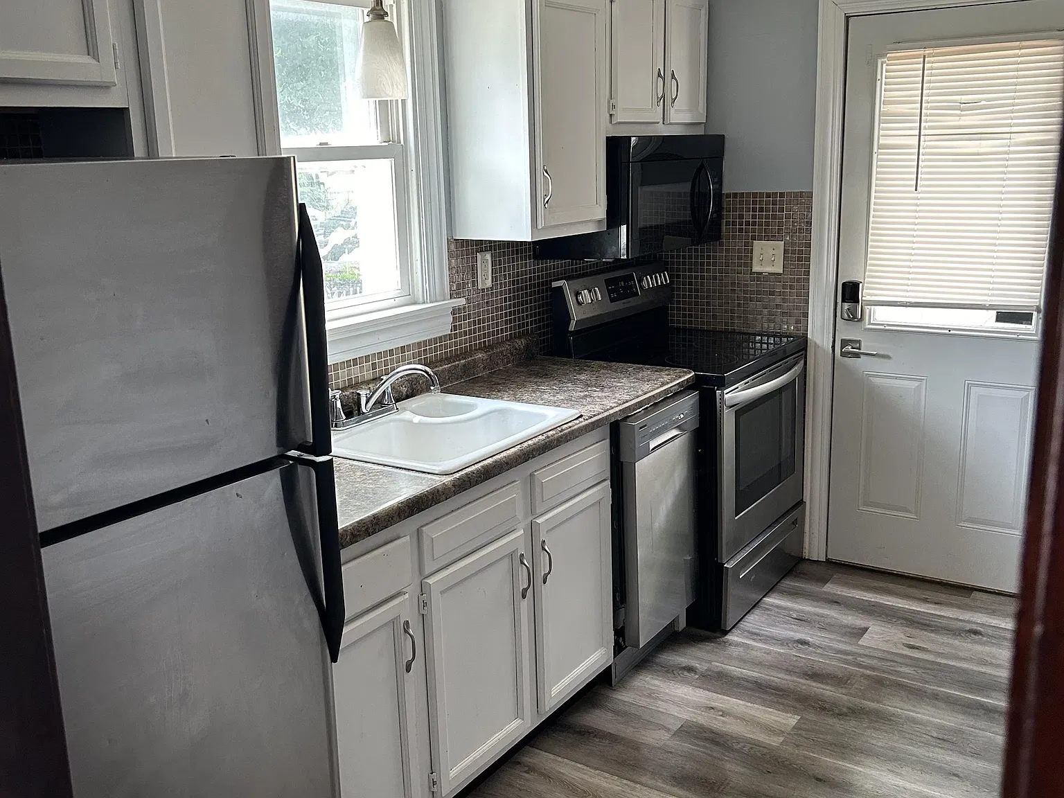 2633 South Whittier Avenue - 1 — Photo 3