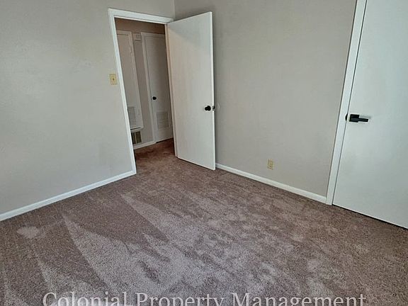 5th image of 2213 Patricia Cir