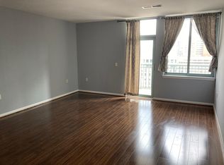851 N Glebe Rd APT 2010, Arlington, VA 22203