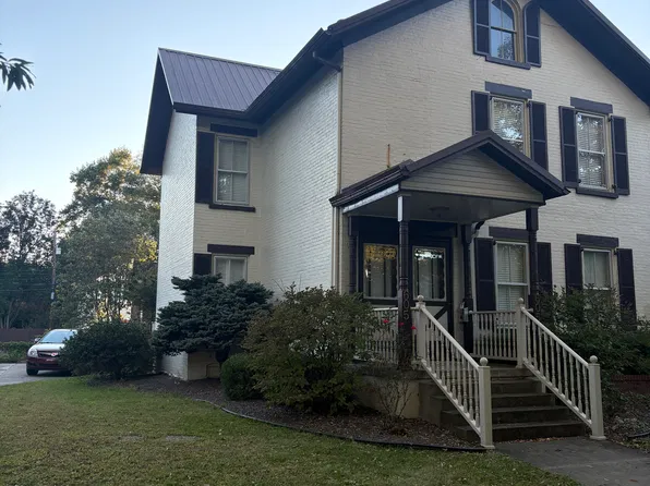 605 3rd St, Marietta, OH 45750