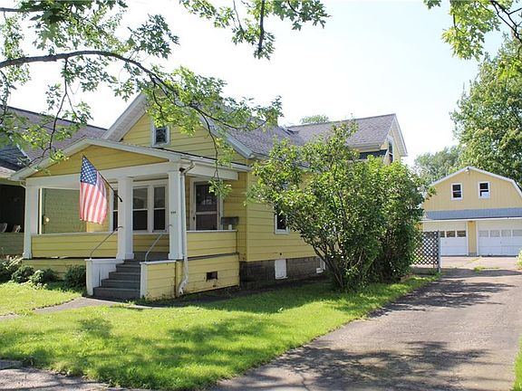 2nd image of 390 Fletcher St