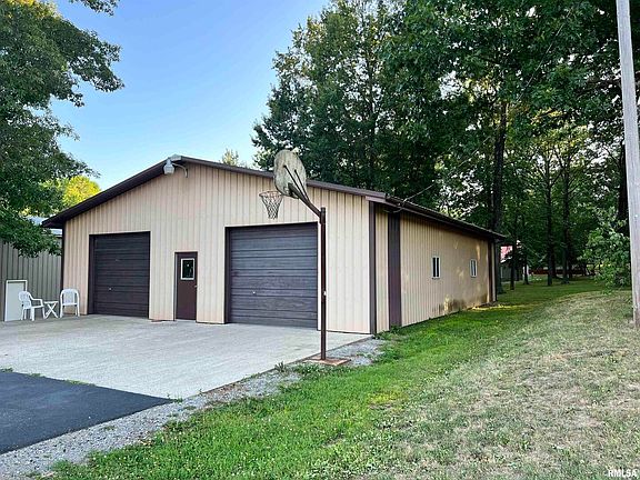 4th image of 342 Sleepy Hollow Ln
