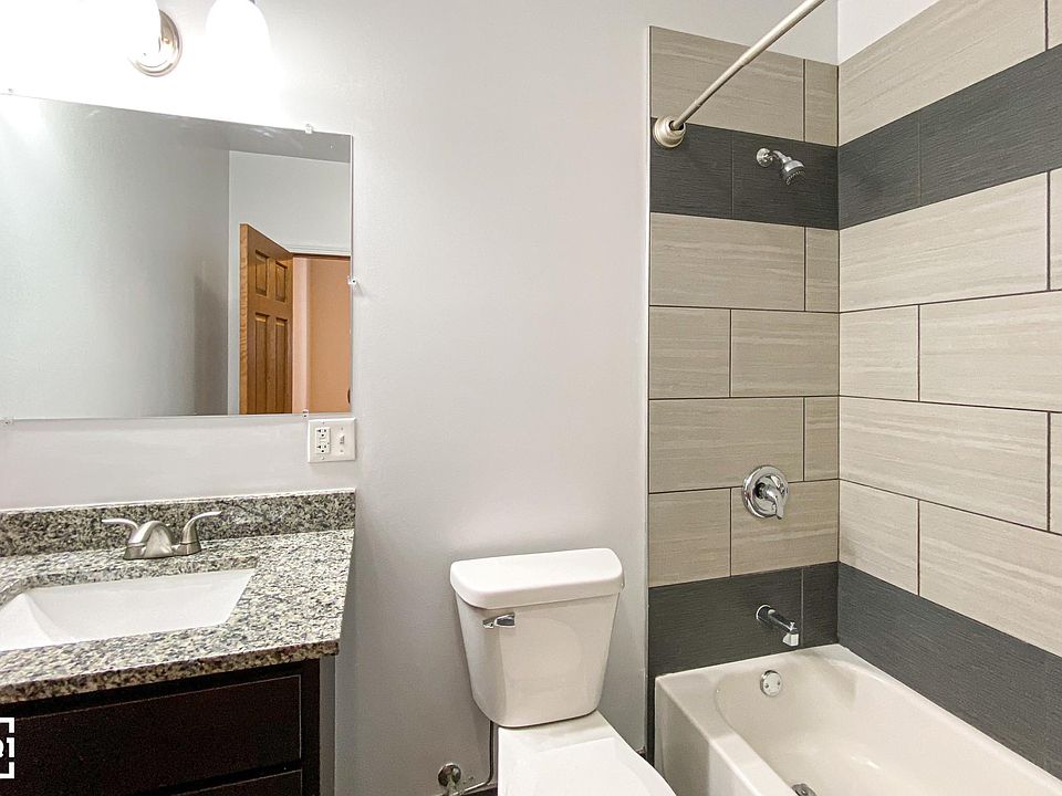2nd image of 1708 W Sunnyside Ave #1R
