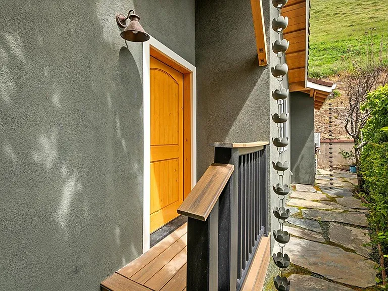 38478 Canyon Heights Dr — Photo 3