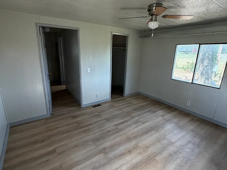 851 Agnes Cir — Photo 3