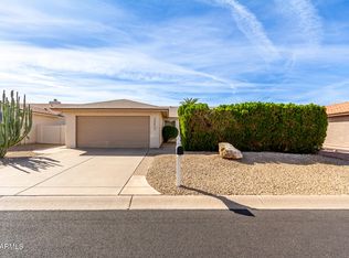 26422 S New Town Dr, Sun Lakes, AZ 85248