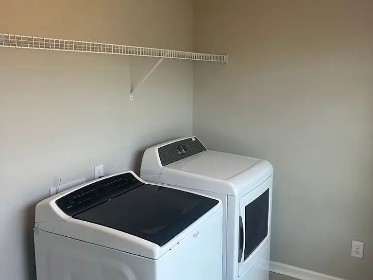 8156 Ronda Dr — Photo 14