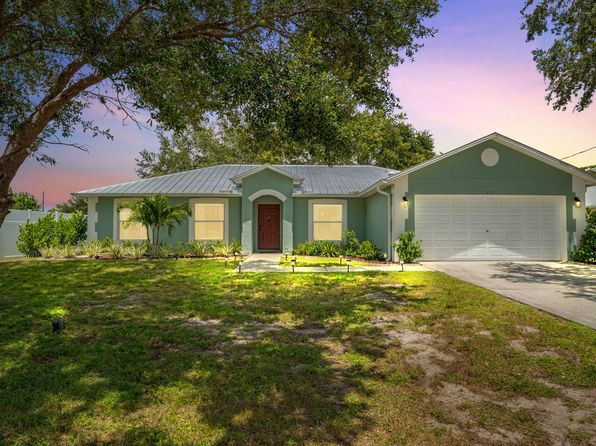 522 SW South Quick Cir