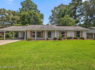 2355 Upper Dr, Pearl, MS 39208
