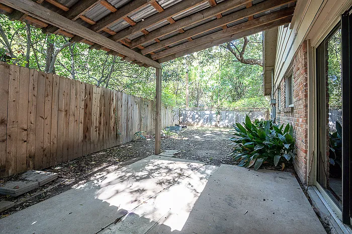 9104 Quail Creek Dr #B — Photo 26