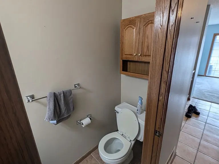 2583 Bedford Ct — Photo 18