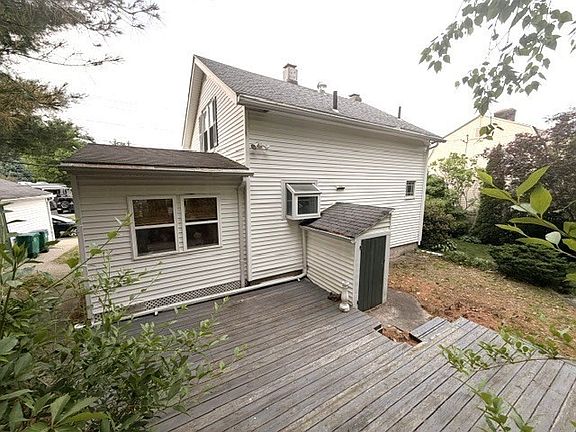 2nd image of 34 Lenox St