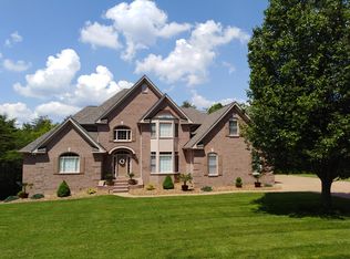 8 Saint Ives Way, Signal Mountain, TN 37377