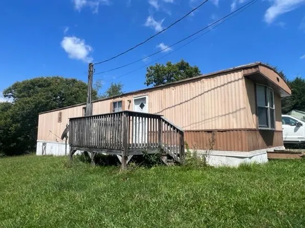 50 Warrick Ln, Oak Hill, WV 25901