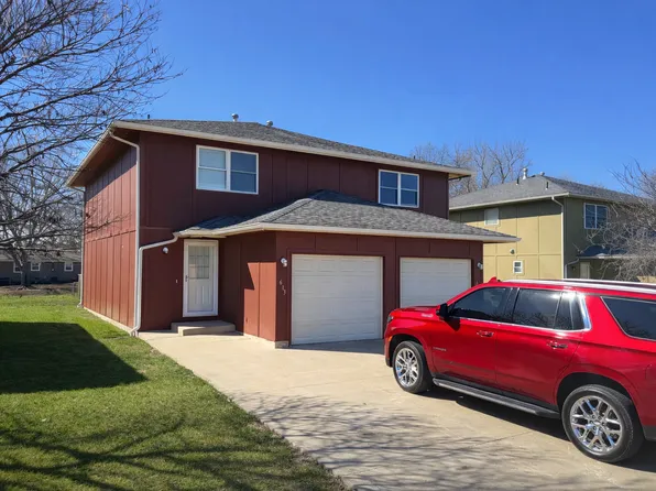 613 Glen Ct, Lansing, KS 66043