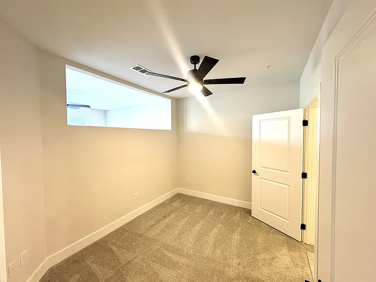 District at Riverside Apartments — Photo 79