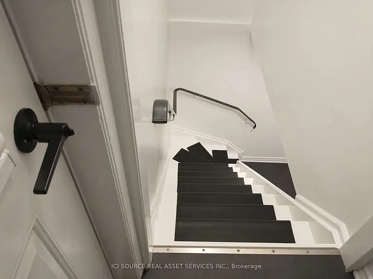 32 Ontoro Blvd #BASEMENT — Photo 19