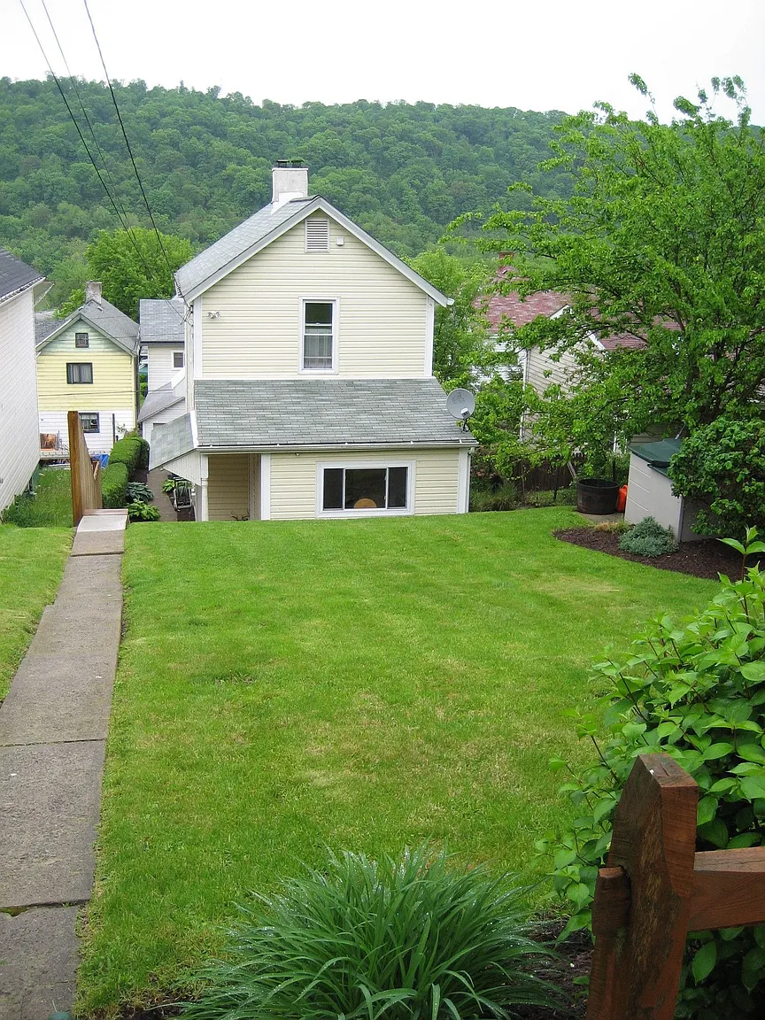 173 1st Ave photo 1