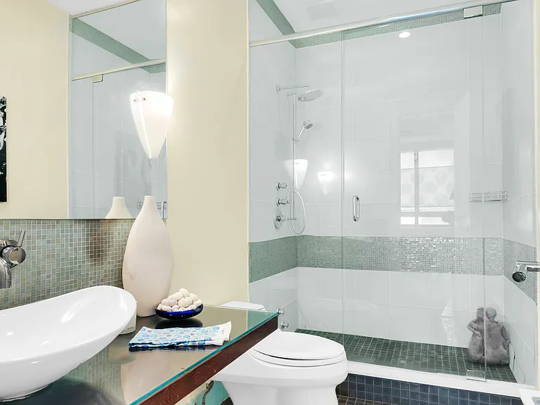 215 W 90th St #PHD — Photo 17