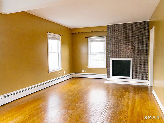 3rd image of 13 Warner Street