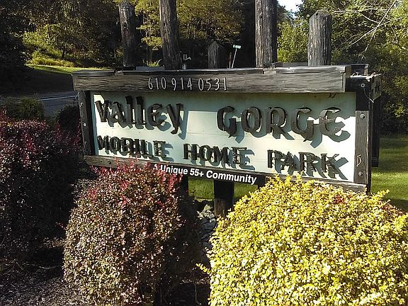 3rd image of 32 Valley Gorge Mhp