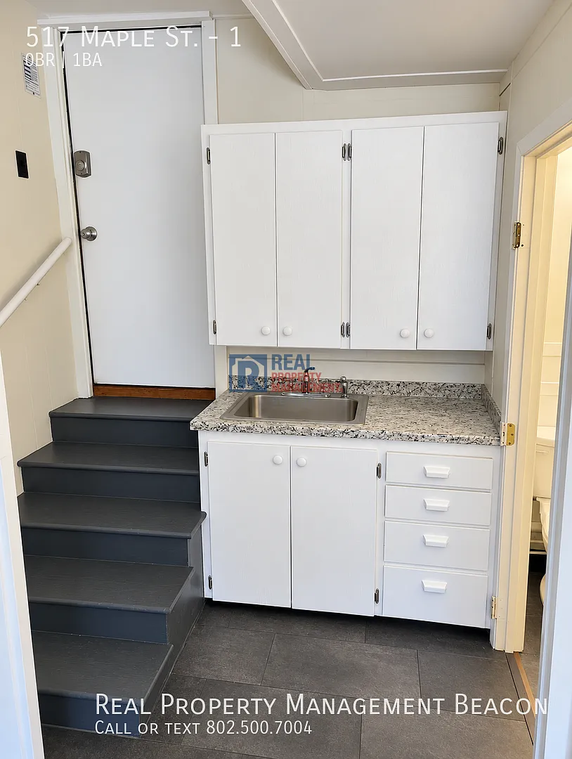 White River Junction, VT Studio 1 Bath $1325 includes heat and hot water — Photo 3