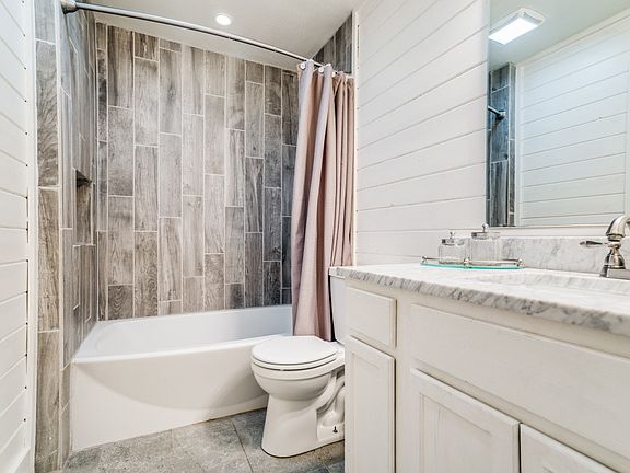 5th image of 12511 Cedar Bend Dr