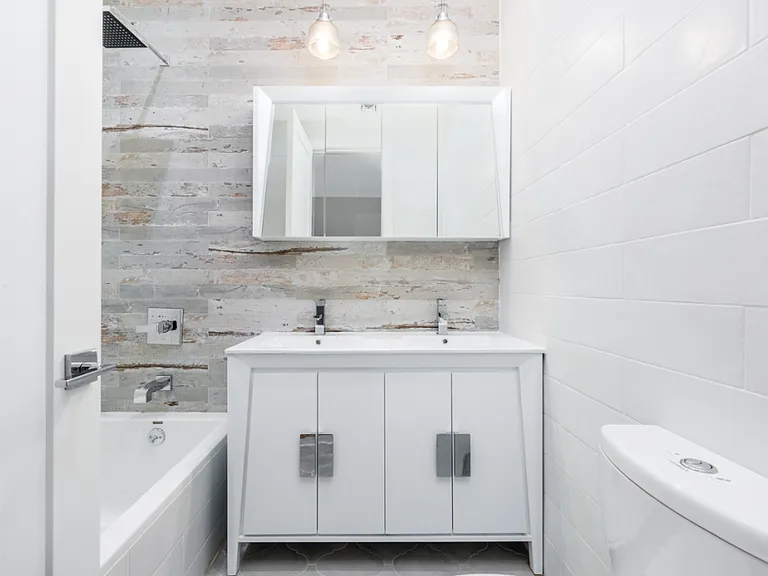 67 Jefferson Ave #2 — Photo 8
